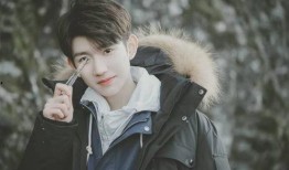 娱乐大爆料王源刘亦菲,甜蜜互动引粉丝狂欢