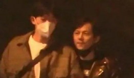 娱乐博主爆料何炅视频